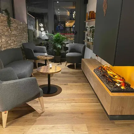 Hotell Therme 51° Physio & 4*