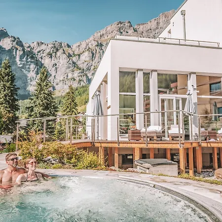 Therme 51° Physio & Hotel