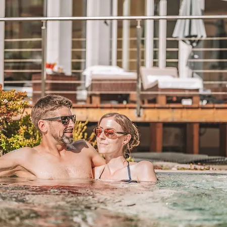 Therme 51° Physio & Hotel