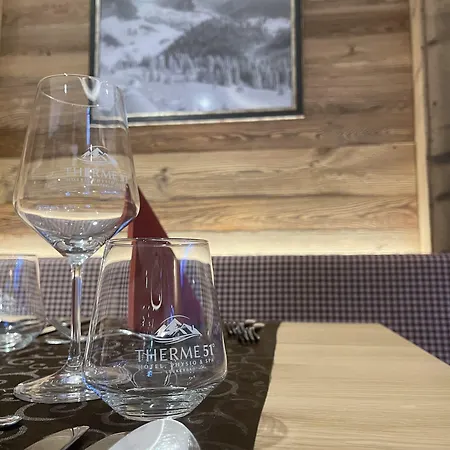Therme 51° Physio & Leukerbad