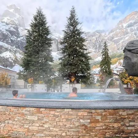 Therme 51° Physio & Hotell 4*