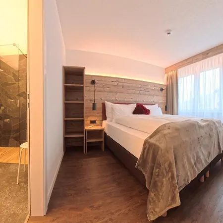 Therme 51° Physio & 4* לויקרבאד