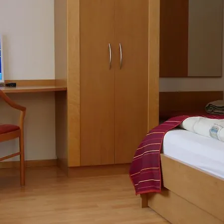 Therme 51° Physio & לויקרבאד