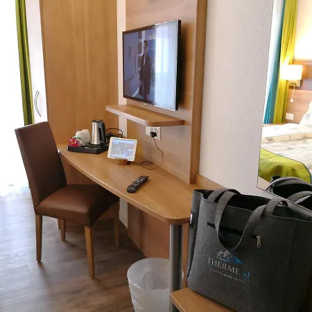 Therme 51° Physio & מלון לויקרבאד