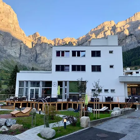 Hotell Therme 51° Physio & 4*