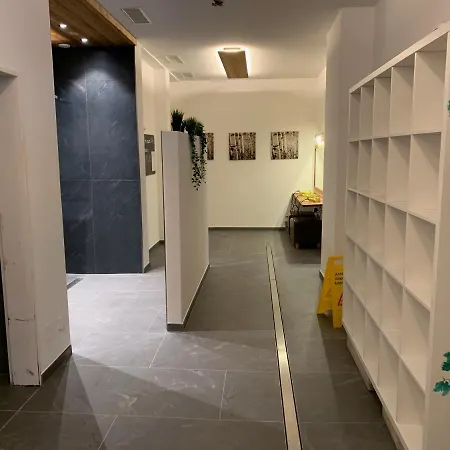 Therme 51° Physio & מלון לויקרבאד