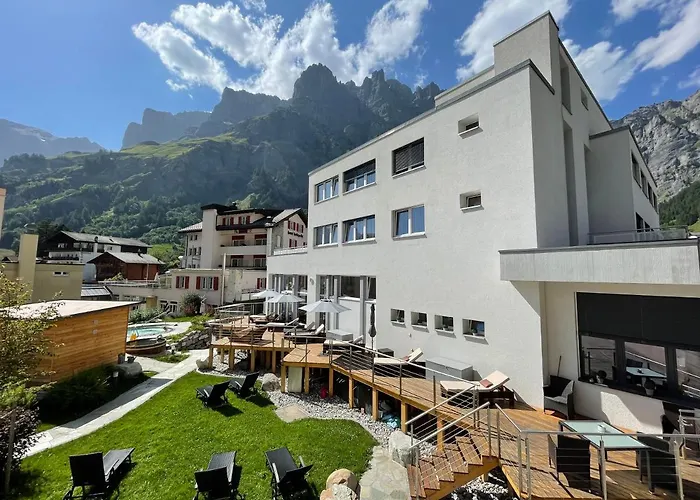 Therme 51° Physio & מלון