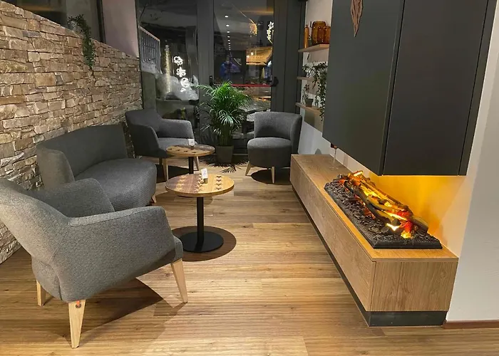 מלון Therme 51° Physio & 4*