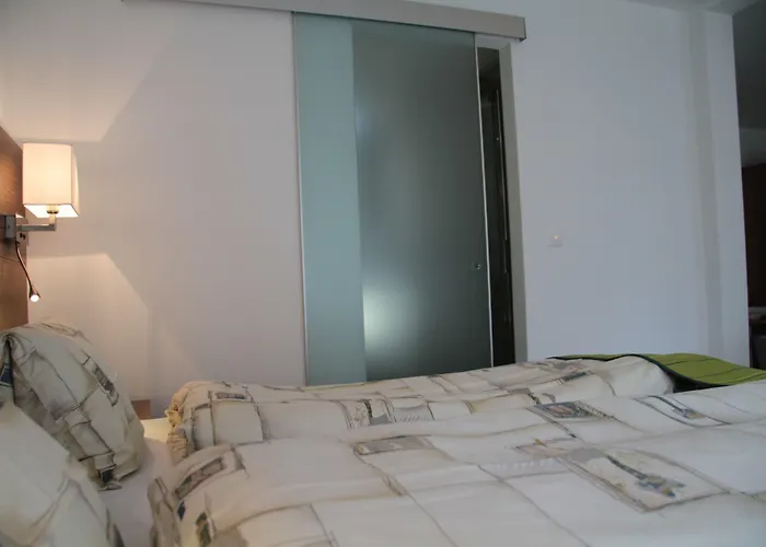 Therme 51° Physio & מלון