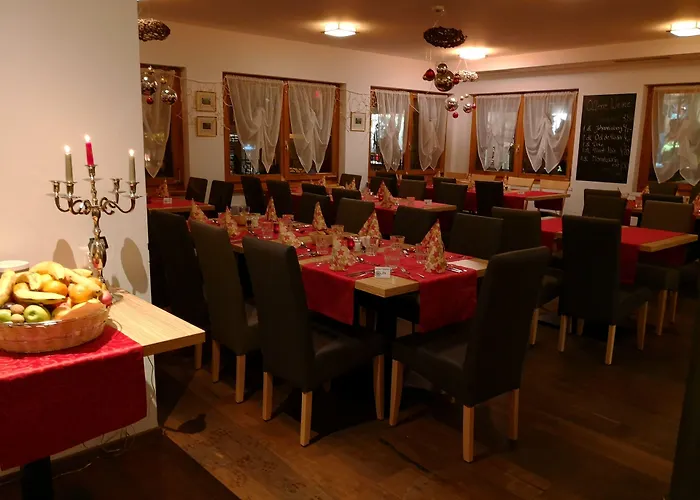 Therme 51° Physio & מלון לויקרבאד