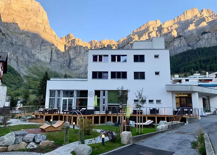 מלון Therme 51° Physio & 4*