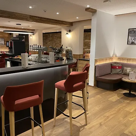 Therme 51° Physio & Hotel Leukerbad